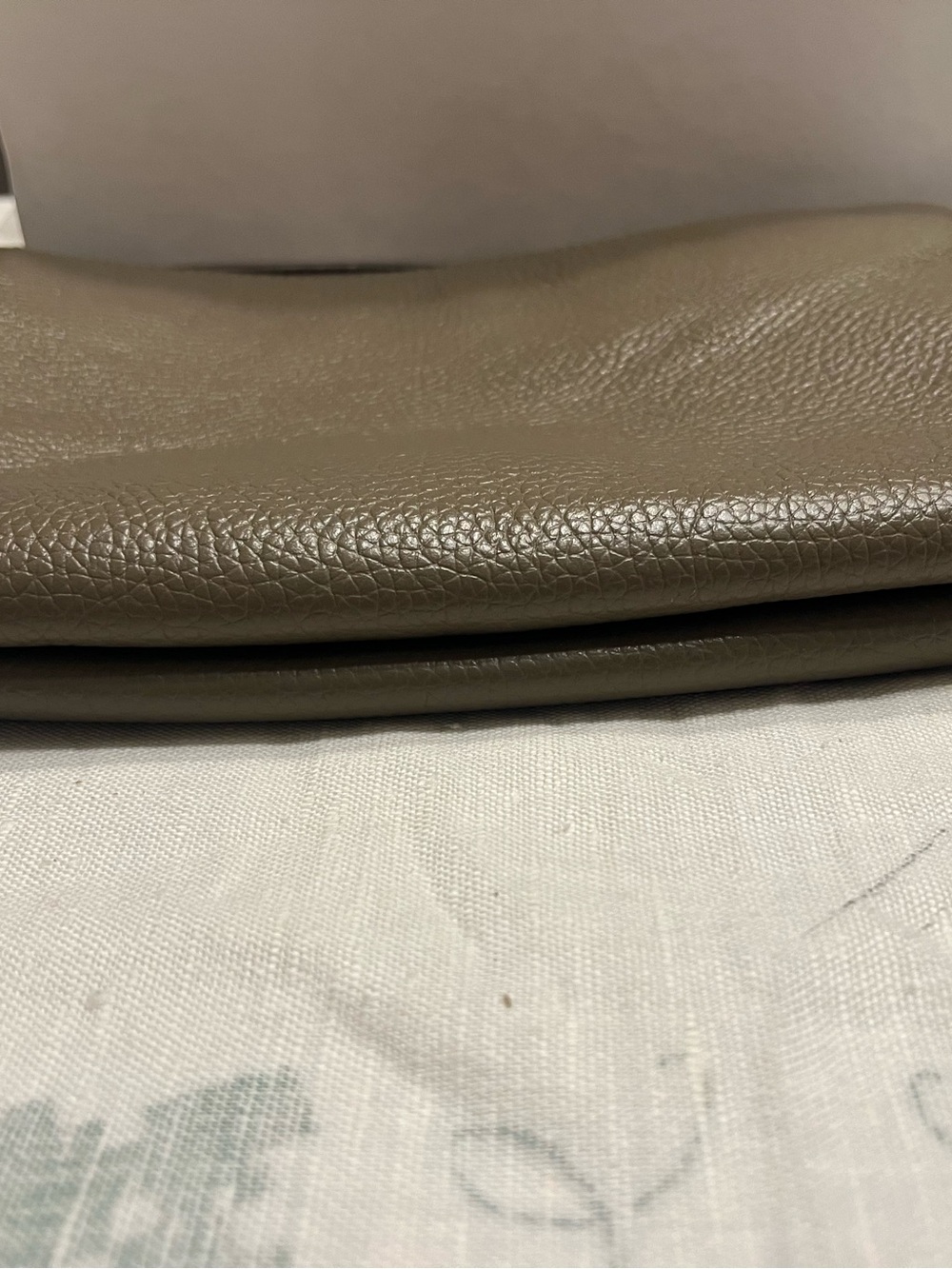 Marc Jacobs Pebbled Leather Crossbody in Taupe - Picture 3 of 8